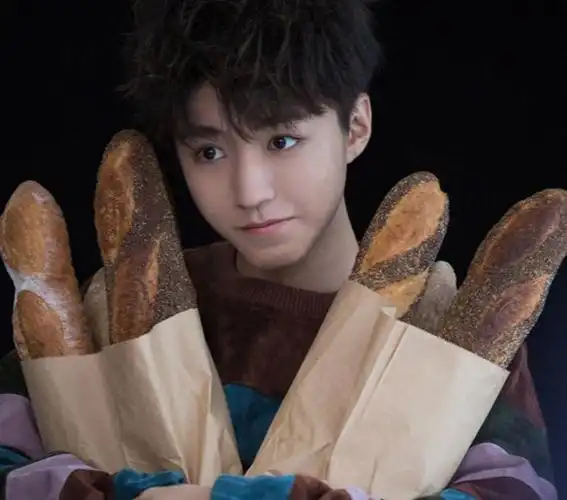 王俊凯奶茶店被曝无证经营其父售卖人参水功效存疑被指割韭菜