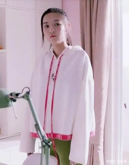 少年派邓小琪脱茧成蝶的美搭学学你也可以成为校园美少女