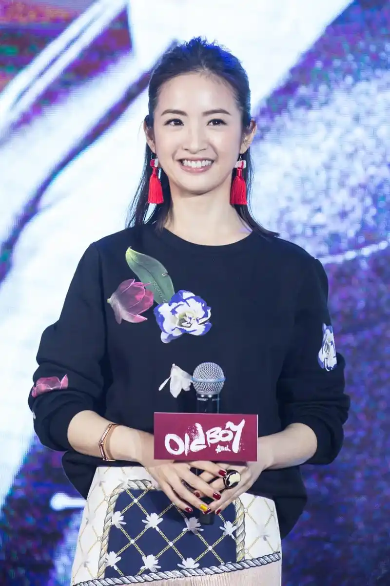 据台湾媒体报道,演员林依晨和丈夫林于超正在进行离婚协议,该消息引发