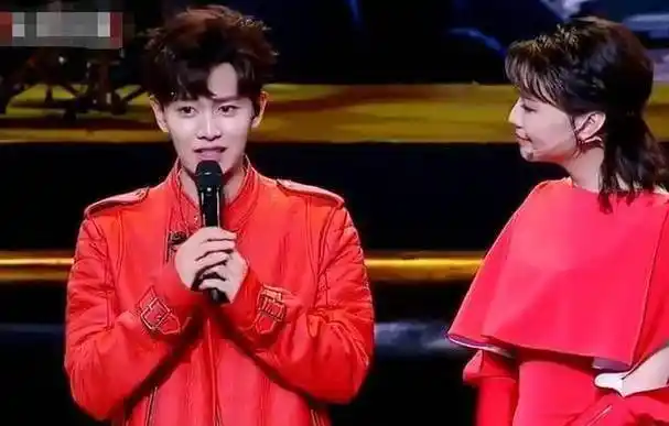 任嘉伦和他合作的12位女星_谭松韵_守护_初吻