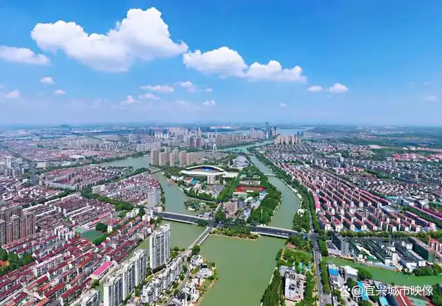 金风送爽,在宜兴市宜城街道,怡丰花园业主自筹资金百万元改善居住环境