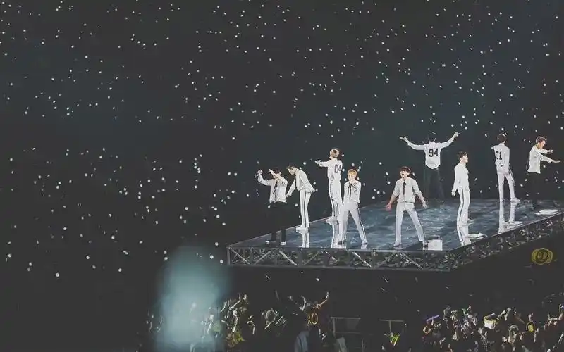 【exoreaction】路人看exo舞台!一群帅哥!我的青春!