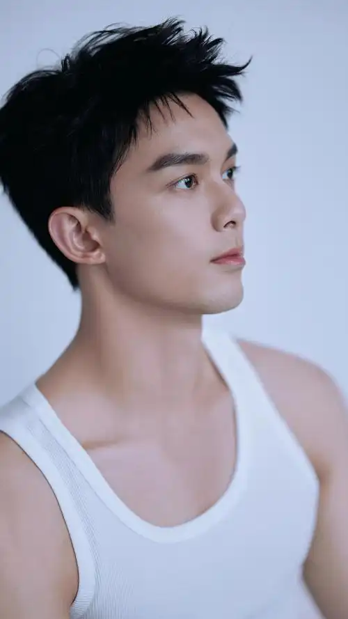 吴磊:颜值与演技并存,娱乐圈的独特风景线 吴磊的颜值绝对是娱乐圈中