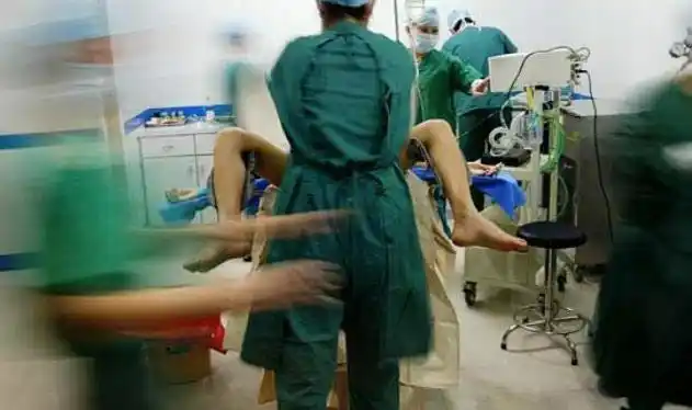 揭秘男人变女人全过程(1/15)