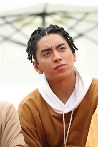 脏辫两股编发教程图 男士帅气时尚发型