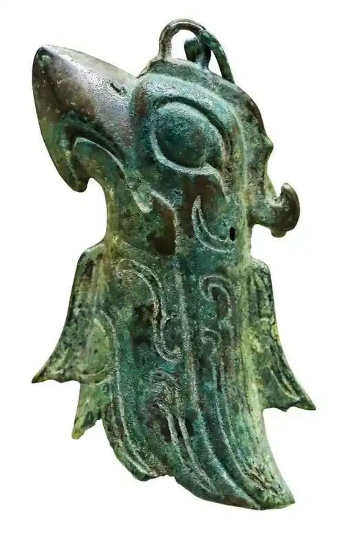 鹰形铜铃三星堆遗址二号祭祀坑出土