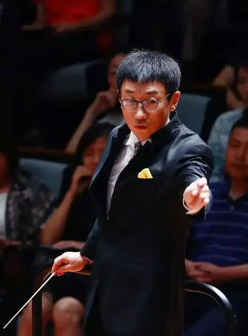 李心草对我来说音乐是最光明的事