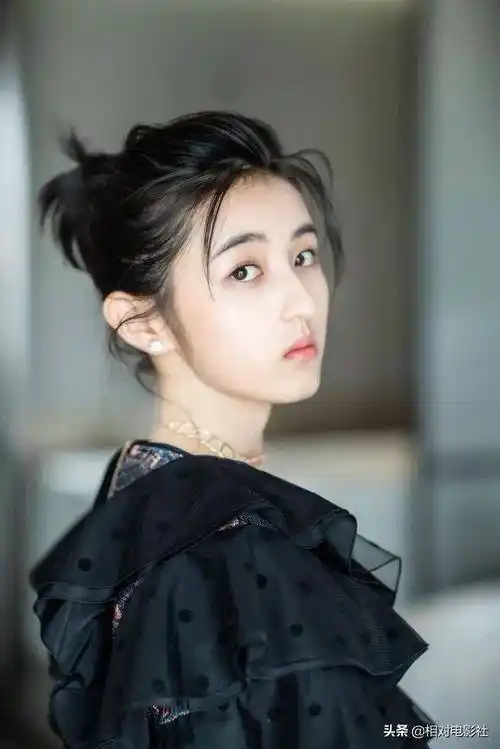 易烊千玺被夸敬业,张子枫演技获导演盛赞_电影_李晨_一角