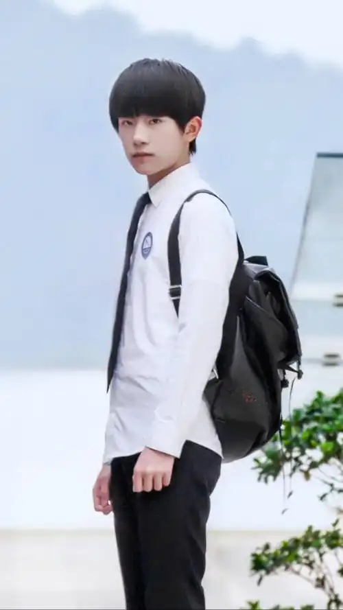 易烊千玺 #tfboys 超少年密码拍摄花絮 高清 帅气