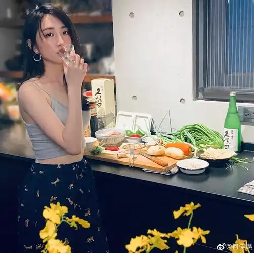 求柯佳嬿小姐姐的好看图片,想拿来当头像