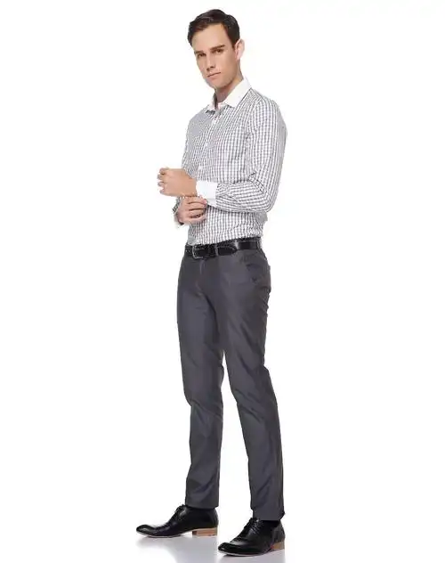 白/浅灰色成熟格纹长袖衬衫