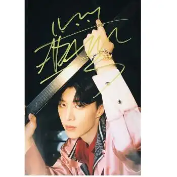 01照片范丞丞亲笔宣传照签名