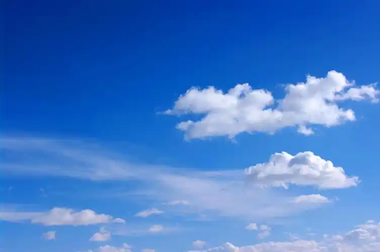 云朵边框浅灰蓝色简约科技城市蓝天白云数据线科技城市模型背景图蓝天