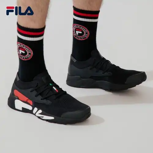 fila斐乐跑鞋男鞋2021春季新款网面透气休闲跑步鞋