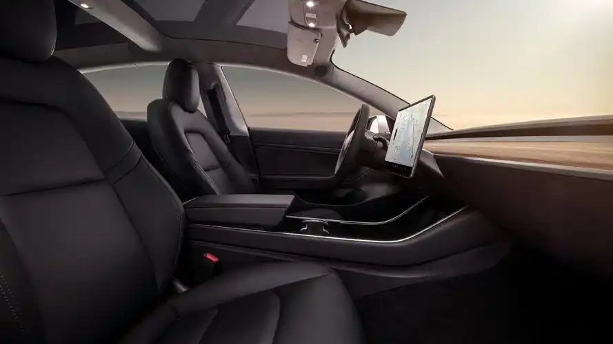 特斯拉model -3汽车内饰