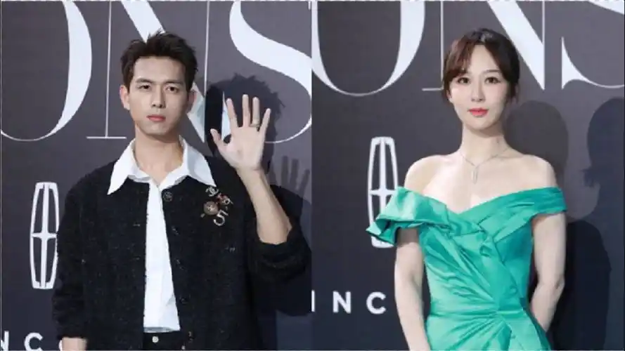 先磕为敬!李现杨紫现身时尚芭莎年度派对,相邻坐下再同框撒糖