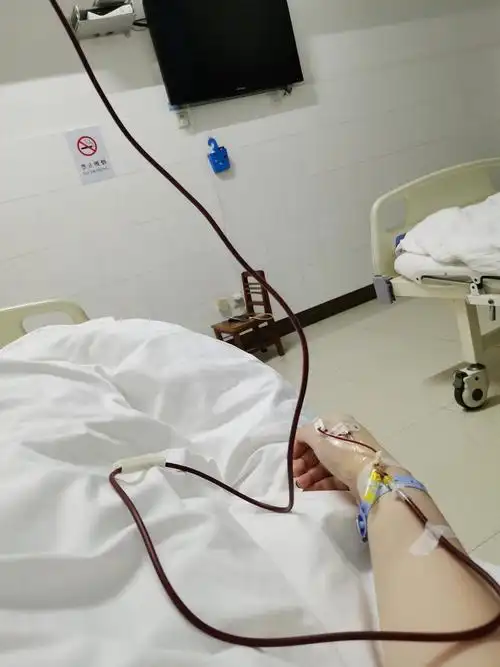 我是真的从病床上一骨碌爬起来