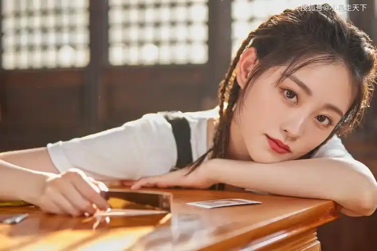 祝绪丹脏脏辫青春活力写真