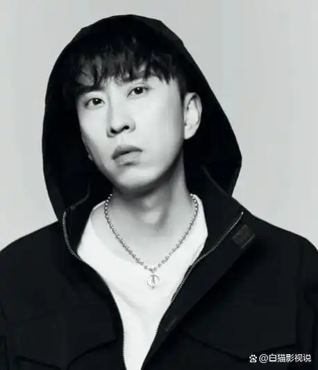 狗剩快跑蒋易喜剧人出身贵人运十足可惜长相太拉垮了