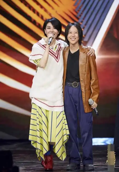 遗产绝不留给父母王菲的女儿窦靖童出言不逊被周迅带坏了