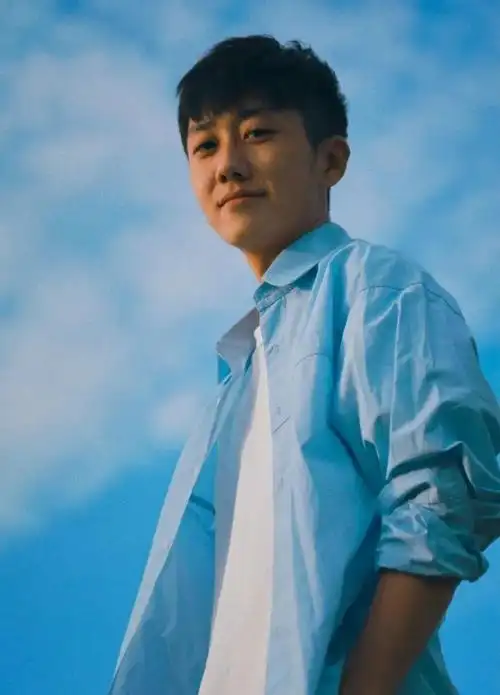 屡次参演张嘉译主演的电视剧这位25岁男星到底有什么魅力