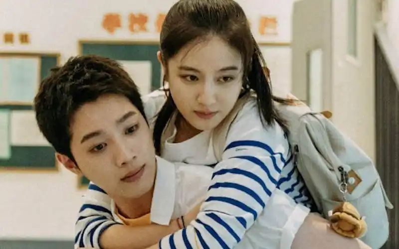 赖冠霖李兰迪同框路透 暗戳戳的糖cp感爆棚