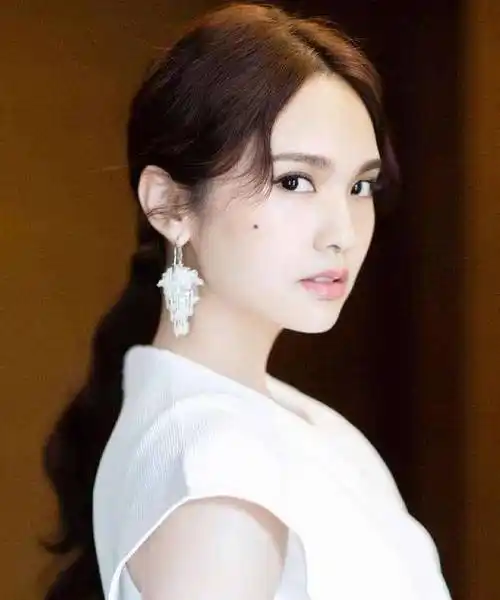 原创杨丞琳晒健身照马甲线太惹眼甜美笑容真治愈