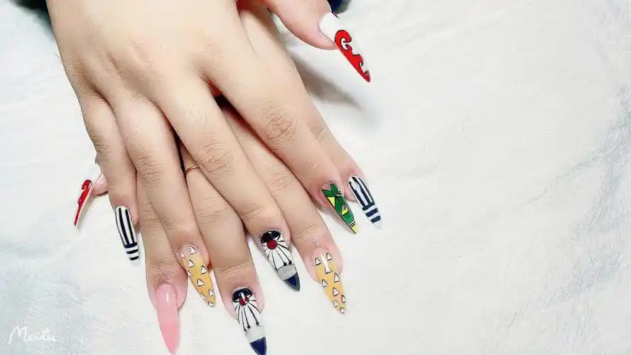 鬼灭之刃美甲手绘美甲