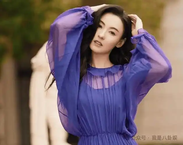 港媒:张柏芝开工复出,曾被传怀第四胎,曝最新状态腰腹无赘肉