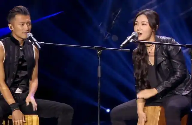 在《好声音》这趟旅途中,刘郡格或许没能获得自己想要的好名次,也未能