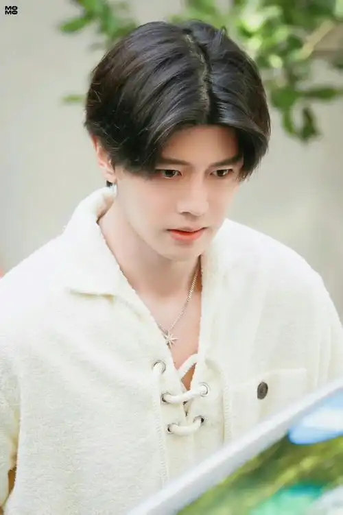 20220917任嘉伦录制嗨放派 cr:嗨放派