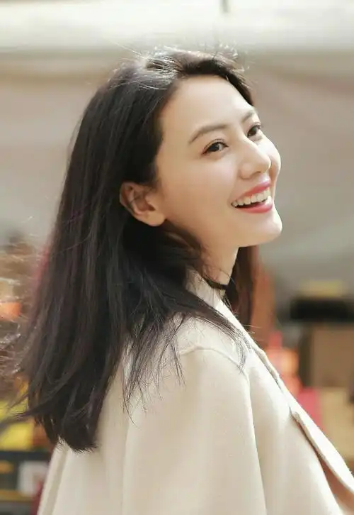 这3位女明星的天然大眼睛,就是古人说的"杏眼桃腮"吧