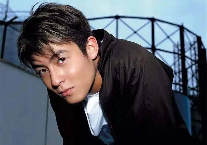 14年前,那个陈冠希1400张私密照片的电脑维修员,现状如何?