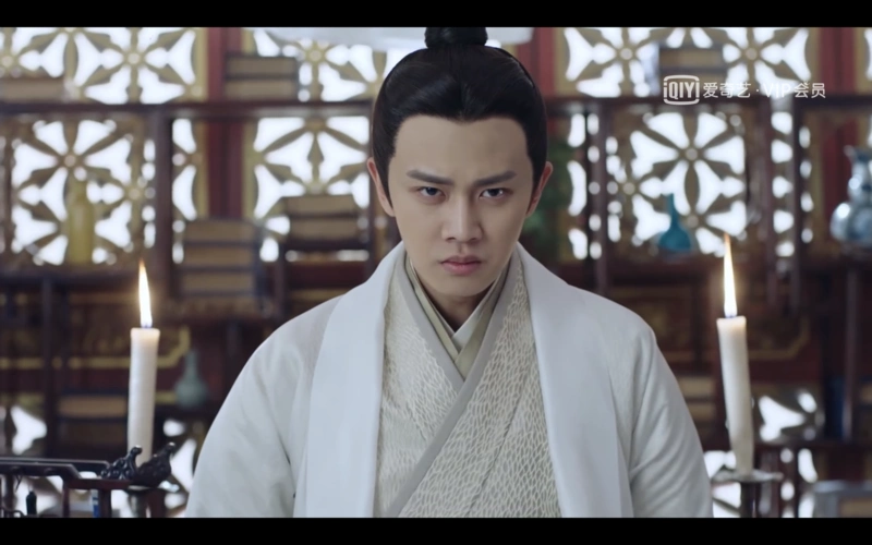 一开始对任嘉伦挺无感的 听过大唐荣耀大概也恍恍惚惚知道长什么样 但