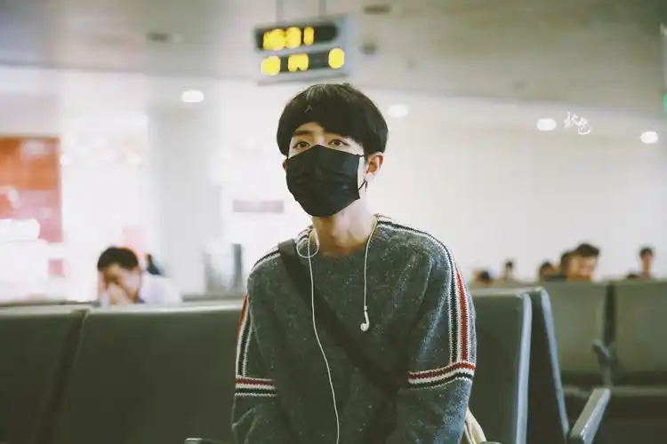 181014北京-上海 肖战 机场 - 堆糖,美图壁纸兴趣社区