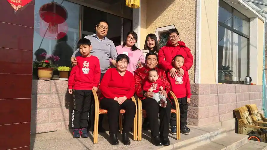 记2020春节 写美篇大红灯笼高高挂   温馨满屋开鲜花 全家团员  幸福