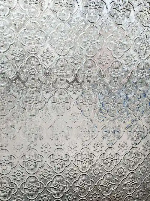 出口欧美亚非4mm5mm窗户门窗玻璃透明灯芯平板玻璃原片市场价格