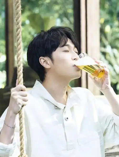 吴青峰狂奔的念头不曾停止温柔