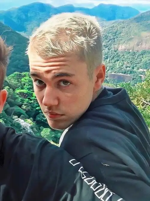 justinbieber寸头时期