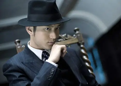 【图】华语明星抽烟图片大曝光 黄晓明眼光迷离诱惑强