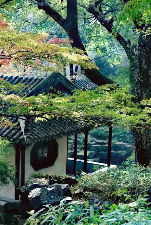 有哪些类似的古风风景图?