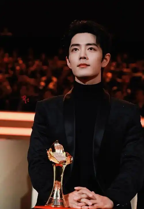 240212 荣光时刻!肖战在中国电视剧年度盛典中大放异彩