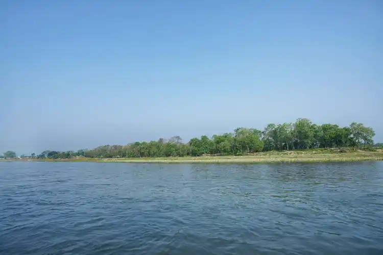 波光粼粼的湖泊风光,图片,壁纸,自然风景-桌酷
