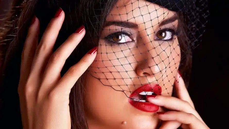 戴面纱的美女图片美女面纱