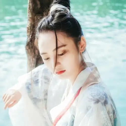 古风真人 壁纸 女生头像 女头 小清新 虐心 唯美 高清 意境 古风 古风