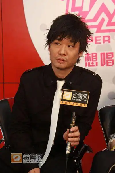 "好色"程度直逼杨二 李延亮获称"丝袜评委"