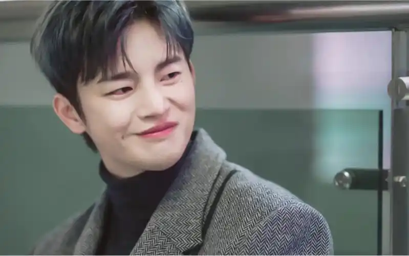 我 愿 称 他 为 人 间 蛊 王|徐仁国x某天灭亡走进我家门【重传】