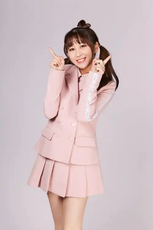 高秋梓创造101高清图片