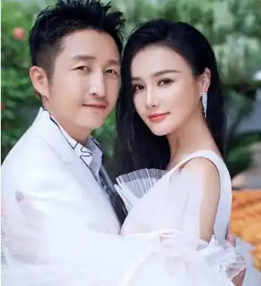 冉莹颖:为爱从央视辞职,被甩23次,为救邹市明生三胎存血?