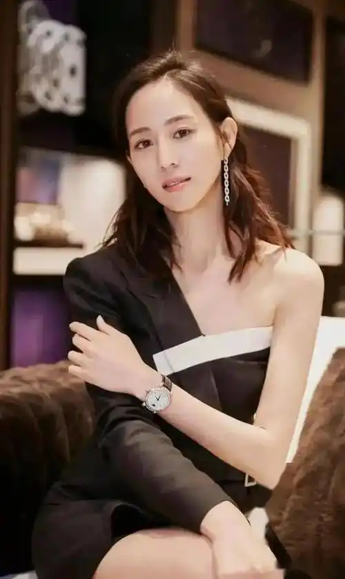 湾湾第一美女张钧甯的写真曝光,这尤物身材,这谁顶得住!